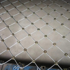 Сетка нержавеющая тросовая со скобочным креплением и ромбической ячейкой Н5 7х7 AISI 316 40х69х2 мм